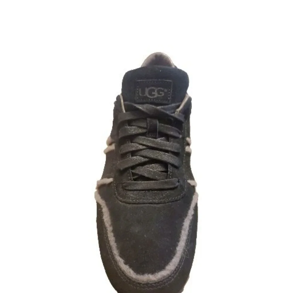 UGG Trigo Spill Seam Mens 11 Black Suede Sheepskin Sneaker Shoes Trainer 1110595